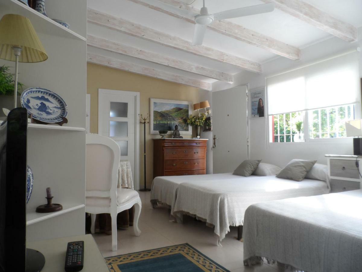 Casa Con Jardin Frente Playa De *
