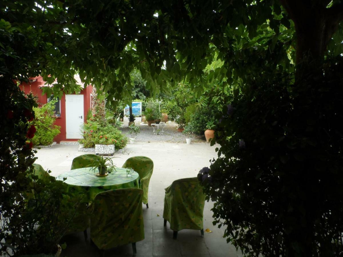Casa Con Jardin Frente Playa De Burriana